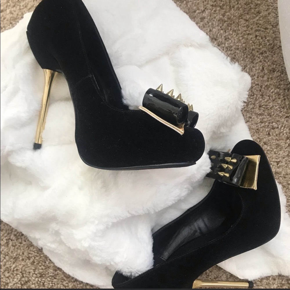 Black and gold heels